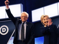 Hillary Clintonová a Bernie Sanders sa stretli v debate.