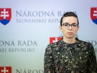 Simona Petrík s dieťatkom upútala pozornosť. Simona Petrík s dieťatkom upútala pozornosť.
