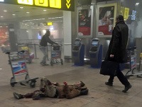 Zranené obete na letisku Zaventem.