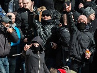 Ľudia v Belgicku napriek zákazu demonštrovali