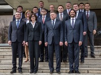 Premiér a jeho noví ministri