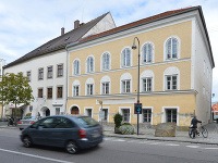 Rodný dom Adolfa Hitlera v Braunau am Inn Rodný dom Adolfa Hitlera v Braunau am Inn