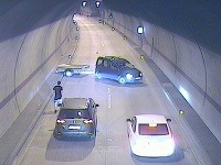 Polícia žiada o pomoc pri pátraní po svedkoch dopravnej nehody v tuneli Sitina.