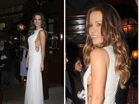Kate Beckinsale vyzerala v bielych šatách úchvatne. 