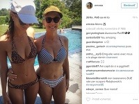 Emily Ratajkowski sa na instagrame pochválila sympatickou maminou, ktorá v plavkách vzhľadom na svoj vek nevyzerá vôbec zle. 