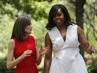 Michelle Obama počas prechádzky so španielskou princeznou Letiziou.