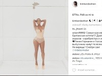 Kim Kardashian sa pochválila krivkami aj v najnovšom klipe speváčky Fergie. 