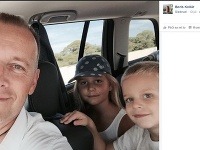 Boris Kollár sa vybral na Miami spolu s 3 deťmi. Na fotke Sara Zoe a Borisko. 