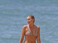 Margot Robbie si momentálne užíva chvíle odddychu na Havaji. 
