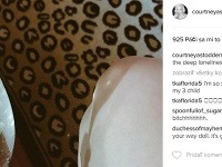 Courtney Stodden zverejňuje na instagrame statusy plné smútku a trápenia. 