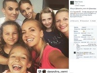 Dara Rolins na sociálnej sieti prezradila, že fotografka Petra Ficová je tehotná.