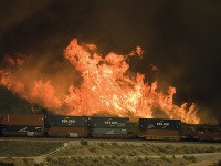 Kaliforniu zasiahli obrovské požiare