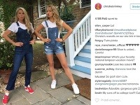 Christie Brinkley a je dcéra Sailor vyzerajú na tejto fotke ako dve vyskoškoláčky. 