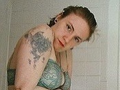 Lena Dunham nepatrí medzi sexice, no rada sa ukazuje vyzlečená. Lena Dunham nepatrí medzi sexice, no rada sa ukazuje vyzlečená.