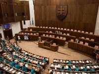 Hodina otázok v parlamente. Hodina otázok v parlamente.