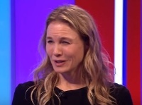 Renée Zellweger znovu šokovala svojím vzhľadom. Renée Zellweger znovu šokovala svojím vzhľadom.
