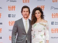 Matthew McConaughey má doma takúto krásku. Camila Alves robila manželovi spoločnosť aj na filmovom festivale v Toronte. 