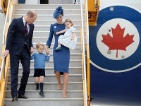 Kráľovská rodina priletela do Kanady.