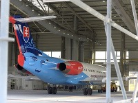 Vládne lietadlo Fokker 100 nachádzajúce sa na bratislavskom letisku 