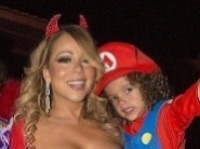 Mariah Carey sa prezliekla za sexi čerticu. Mariah Carey sa prezliekla za sexi čerticu.
