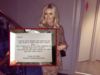 Claire je na svoj darček pyšná Claire je na svoj darček pyšná