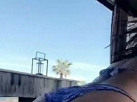 Ariel Winter zverejnila na snapchate video, v ktorom natriasala zadkom. 