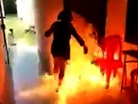 Dievča chcelo zapáliť školu, podpálilo aj seba.