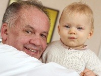 Andrej Kiska s vnučkou Miou