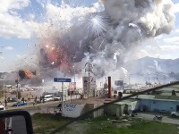 Niekoľko výbuchov na trhu s pyrotechnikou v Mexiku.