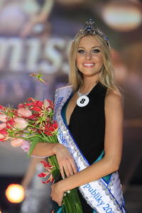 Tohtoročná Miss Universe Slovenskej republiky Denisa Mendrejová.