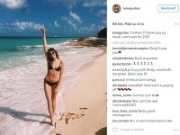 Kaia Gerber sa fotkou v bikinách pochválila na instagrame, kde má už milión priaznivcov.
