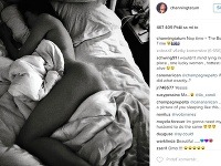 Channing Tatum sa na internete pochválil odvážnou fotkou svojej krásnej partnerky. Tá ležala v posteli v Evinom rúchu. 