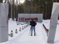Vandali na Ukrajine postriekali areál cintorínu nacistickými symbolmi Vandali na Ukrajine postriekali areál cintorínu nacistickými symbolmi
