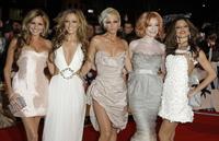 Cheryl Cole so skupinou Girls Aloud.