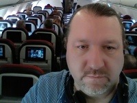 Škripek dal zbohom letu do Ameriky. Škripek dal zbohom letu do Ameriky.