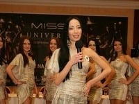Simona Otrasová sa zúčastnila súťaže Miss Universe SR v roku 2011.