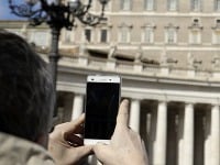 Pápež vyzval veriacich, aby častejšie konzultovali s Bibliou Pápež vyzval veriacich, aby častejšie konzultovali s Bibliou