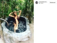 Michaela Kocianová dráždila svojich fanúšikov takýmto sexi kúpeľom vo vani.
