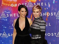 Juliette Binoche zatienila aj mladšiu kolegyňu Scarlett Johansson. 