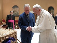 Princ Charles sa stretol s pápežom Františkom