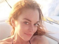 Lindsay Lohan sa v minulosti rada pretŕčala v sexi bikinách a plavkách. 