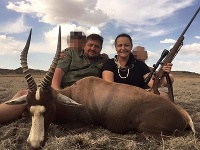 Scott Van Zyl s rodinou na safari. Scott Van Zyl s rodinou na safari.