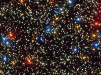 Guľová hviezdokopa Omega Centauri v súhvezdí Kentaur. Tvorí ju zhruba desať miliónov hviezd
