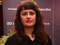 Petra Polnišová viditeľne schudla. Petra Polnišová viditeľne schudla.