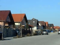 Novopostavené domy v Dunajskej Lužnej