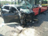 Zrážka autobusu a auta