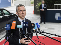 Stoltenberg pred novinármi prehlásil, že NATO vstupuje do vojny proti Daeš