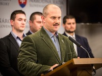 Líder strany ĽSNS Marian Kotleba pred voľbami na župana nasľuboval.