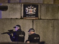 Fotografia zo zásahu polície počas minulotýždňového útoku na moste London Bridge