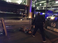 Teror v Londýne, útočníkov zneškodnili
